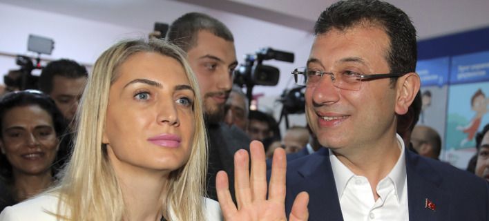 Ο νέος δήμαρχος της Κωνσταντινούπολης χορεύει ποντιακά στα Γιαννιτσά