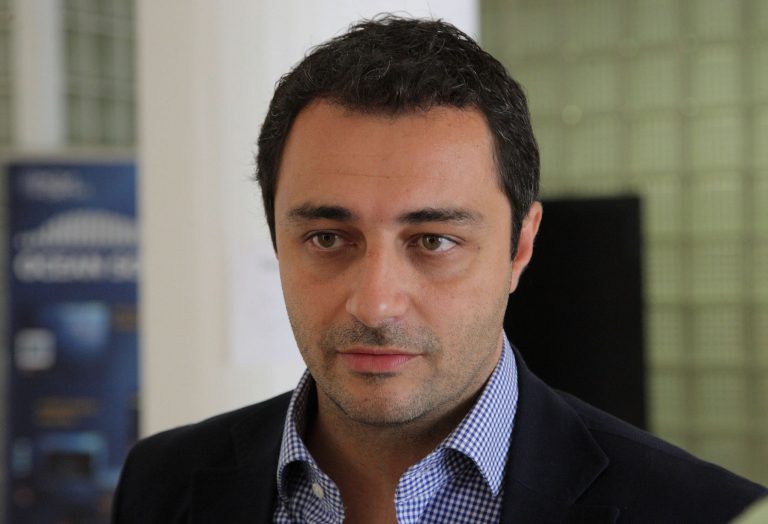 Συλλυπητήρια για τον θάνατο του Γιώργου Δεικτάκη εξέφρασε ο βουλευτής ΝΔ Ηρακλείου κ. Μάξιμος Σενετάκης.