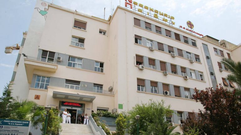 Συγκλονίζει ο πατέρας της 8χρονης: Είδαμε το παιδί μας μέσα στα αίματα – Μακάρι να πάνε όλα καλά