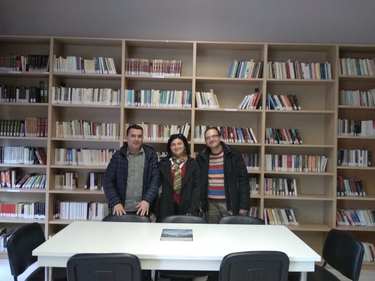 Βιβλία στο Γυμνάσιο Κρουσώνα από τη Δημοτική Βιβλιοθήκη Μαλεβιζίου
