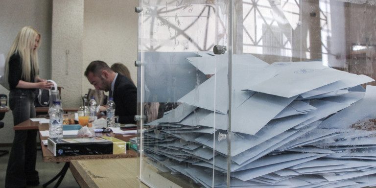 Δημοσκόπηση Interview: Η ΝΔ στο 30% -Χαμηλά δεύτερο το ΠΑΣΟΚ, στην 4η θέση έπεσε η Ζωή Κωνσταντοπούλου