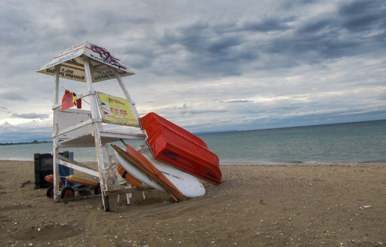 Νέο κύμα κακοκαιρίας με ψύχρα, μπόρες και καταιγίδες από Δευτέρα