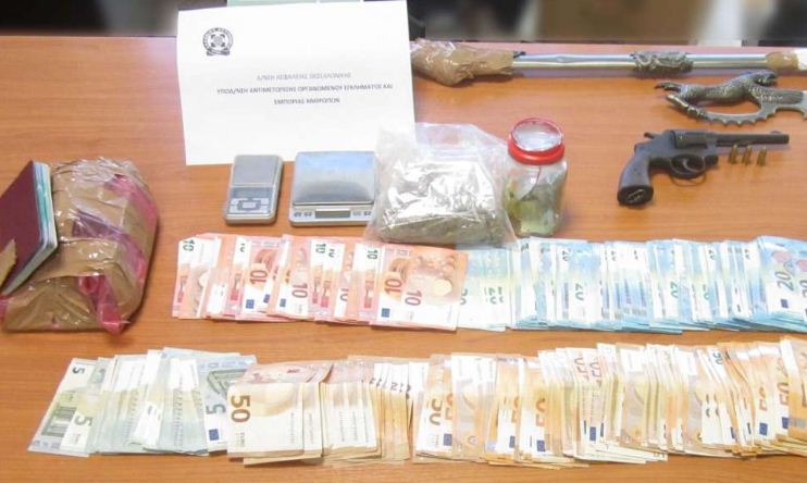 Η ΕΛΑΣ μπήκε στο ΑΠΘ: όπλα, ναρκωτικά και 43 συλλήψεις