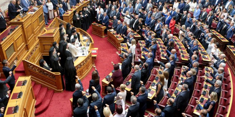 Η ορκωμοσία της νέας βουλής
