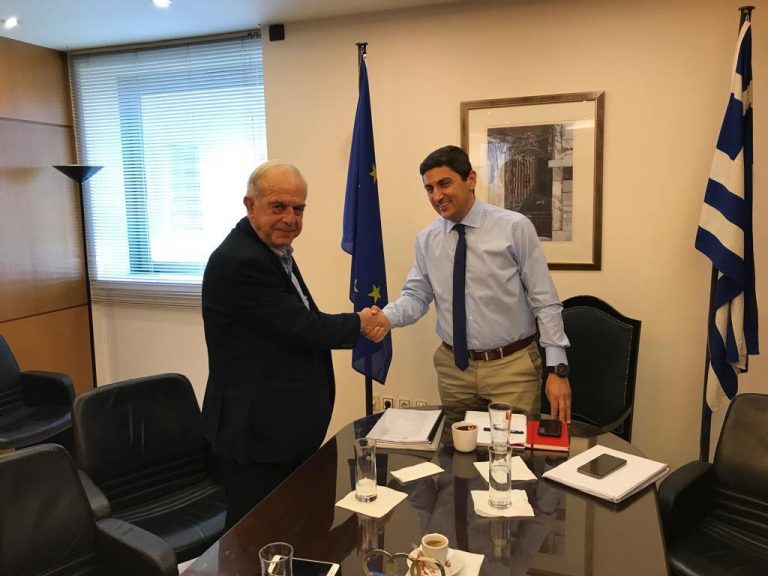 Συνάντηση Αυγενάκη – Λαμπρινού με φόντο το Παγκρήτιο και τις αθλητικές εγκαταστάσεις του Δήμου Ηρακλείου