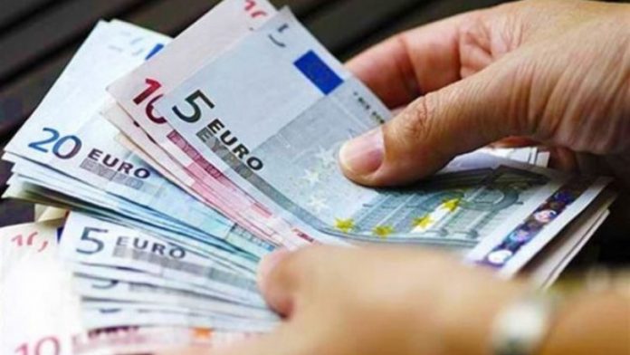 Επίδομα 2.000 ευρώ – Ποιοι το παίρνουν