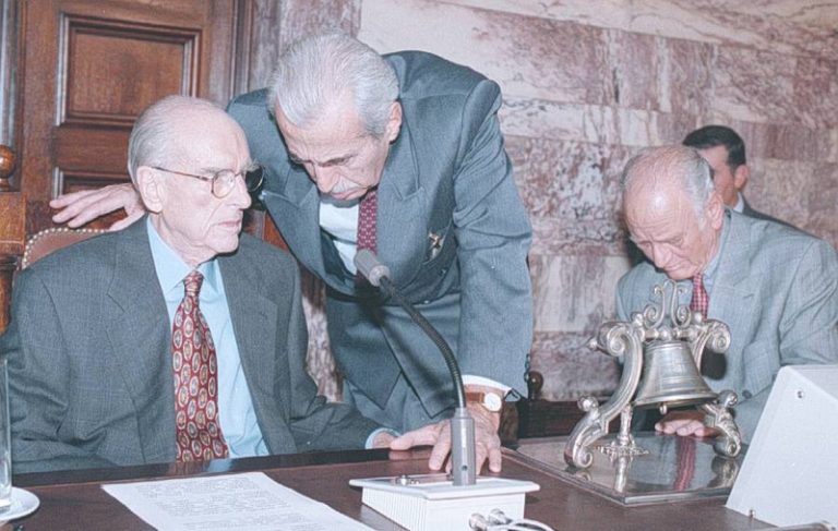 Αντώνης Λιβάνης: Το μάτι και το αυτί του Ανδρέα Παπανδρέου…