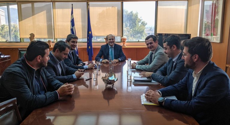 ​Συνάντηση υπουργού ΠΕΝ κ. Κωστή Χατζηδάκη με τον δήμαρχο Μαλεβιζίου κ. Μενέλαο Μποκέα για Δαμάστα-Λινοπεράματα