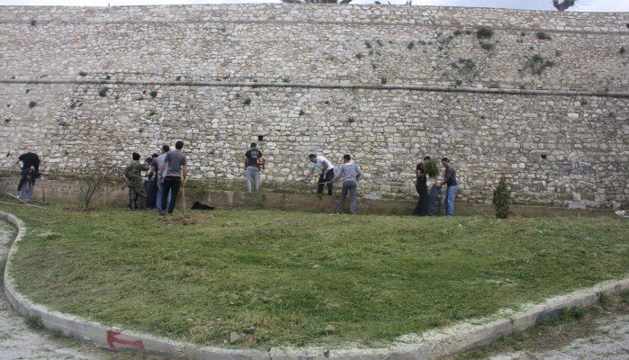 Εργασίες στο πρανές της Τάφρου των Ενετικών Τειχών