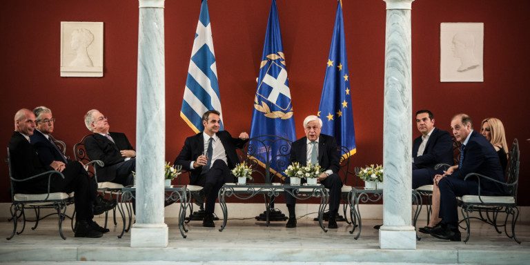 Συναντήσεις Μητσοτάκη με τους πολιτικούς αρχηγούς για την ψήφο των ομογενών