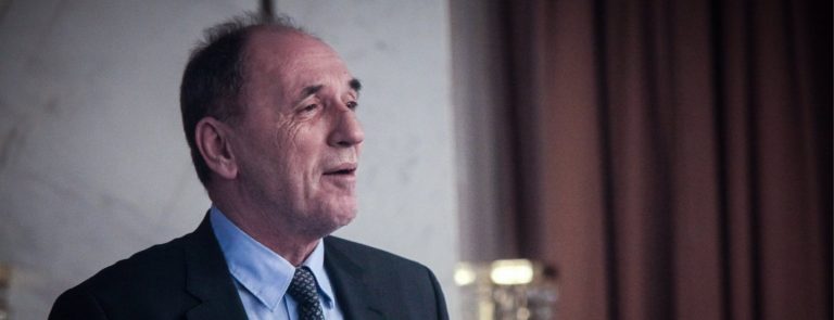 Βιβλίο με θέμα τη διαπραγμάτευση του 2015 βγάζει ο Σταθάκης