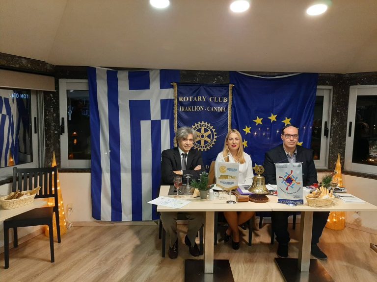 Με επιτυχία παρουσιάστηκε “Ο ΦΤΑΙΧΤΗΣ” του Κώστα Σχιζάκη και της Εύας Μαθιουδάκη στον Ροτ. Όμιλο Ηράκλειο Candia