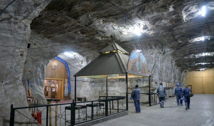 Αγία Βαρβάρα: Ένας υπόγειος ναός από αλάτι
