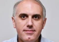 Γκρέμισμα του «κοτσαμπασισμού» και των παρασιτικών συστημάτων εξουσίας