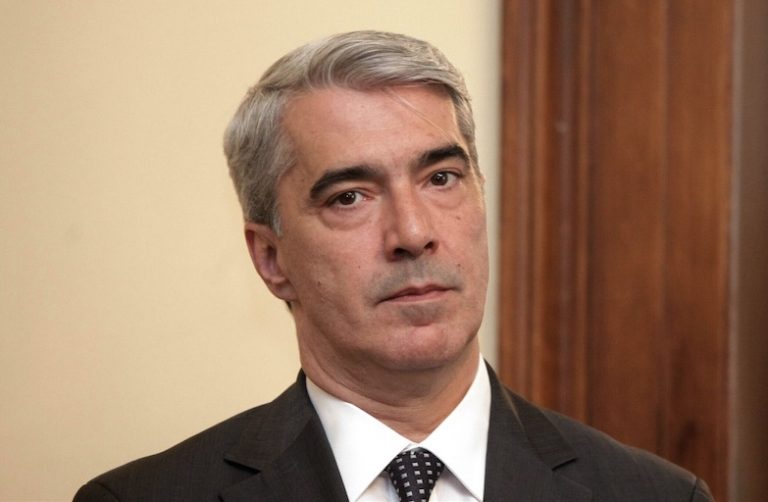 Συναγερμός στην ΕΛ.ΑΣ. -Εκλεψαν το όπλο του αστυνομικού του Σίμου Κεδίκογλου
