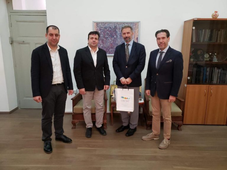 Επίσκεψη του Ούγγρου Πρέσβη στη Περιφέρεια Κρήτης-Συνάντηση με τον Αντιπεριφερειάρχη Ηρακλείου