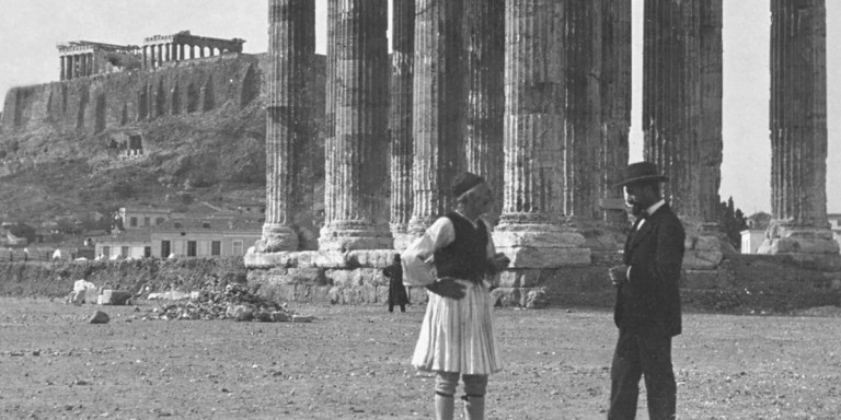 Η Αθήνα του 1800 στο Μπενάκη -Φουστανελάδες, κρινολίνα και άμαξες στη Σταδίου