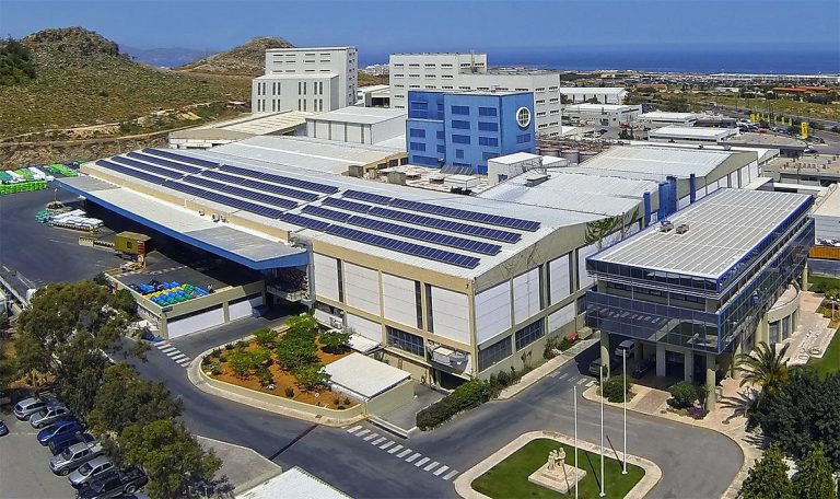 Πλαστικά Κρήτης: Δύο εκατ. σε εργαζόμενους και 450.000 σε Νοσοκομεία