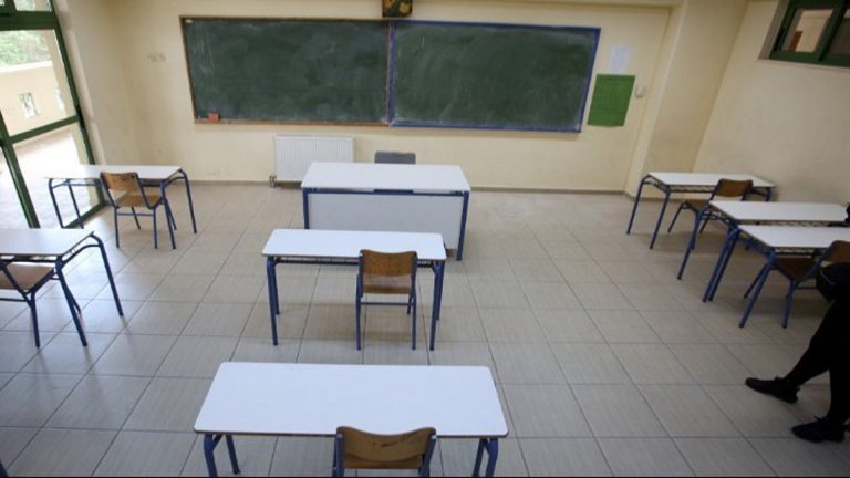 Πότε κλείνουν τα σχολεία για Πάσχα -Τι αλλάζει το σενάριο για εκλογές στις αρχές Απριλίου