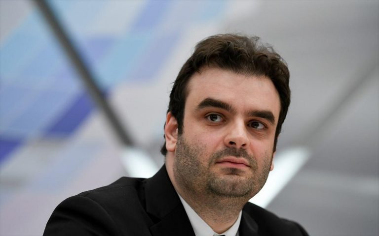 Πιερρακάκης: Ετσι θα λειτουργήσει το νέο Freedom Pass και το «κούρεμα» στα τέλη κινητής τηλεφωνίας