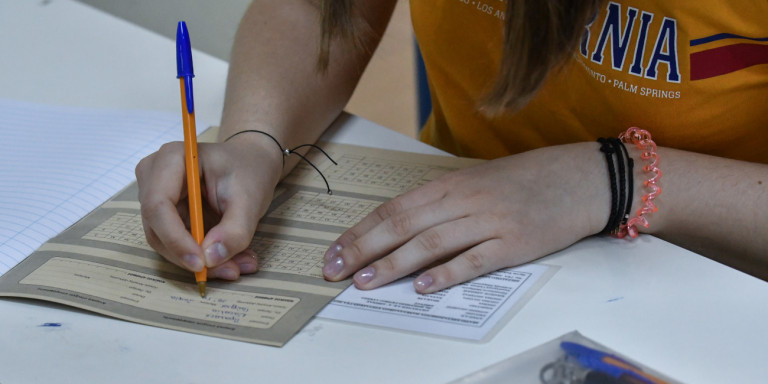 Πανελλήνιες 2020: Τροποποίηση υπουργικής απόφασης για βαθμολογητές και γραπτά υποψηφίων -Τι αλλάζει