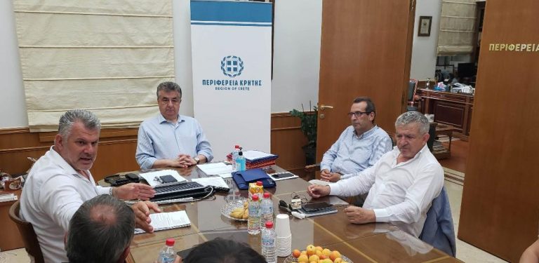 Συνάντηση Περιφερειάρχη Κρήτης με τον Δήμαρχο Φαιστού