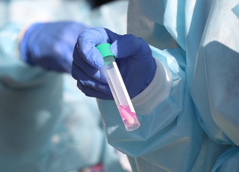 Σε αυτή τη χώρα η κυβέρνηση δίνει άδεια πανδημίας μετ’αποδοχών – 900 ευρώ για 2 βδομάδες
