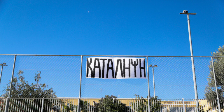 Κορωνοϊός: Υπό κατάληψη δεκάδες σχολεία σε όλη τη χώρα –Μαθητές αντιδρούν στη χρήση μάσκας