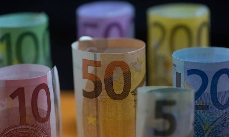 Δώρο Πάσχα 2021: Πότε πληρώνεται – «Μαχαίρι» για χιλιάδες εργαζόμενους