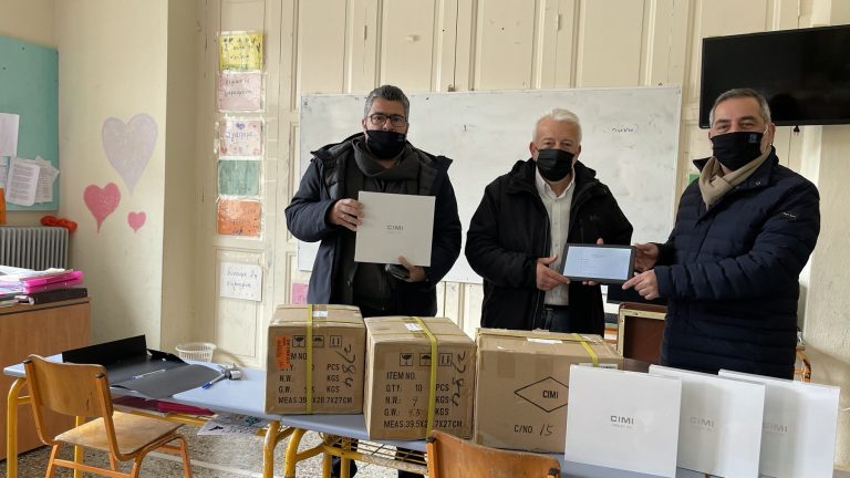 Ο Δήμος Οροπεδίου ενισχύει την τηλεκπαίδευση των μαθητών με την διάθεση 90 τάμπλετ