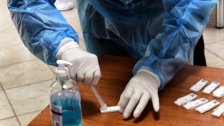 Οι εταιρείες που κατέθεσαν φακέλους για τα self-tests