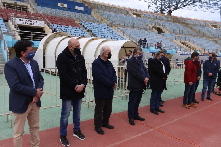 Στην ημερίδα για αθλητές με αναπηρίες στο Παγκρήτιο Στάδιο ο Δήμαρχος Ηρακλείου Βασίλης Λαμπρινός και ο Περιφερειάρχης Κρήτης  Σταύρος Αρναουτάκης   