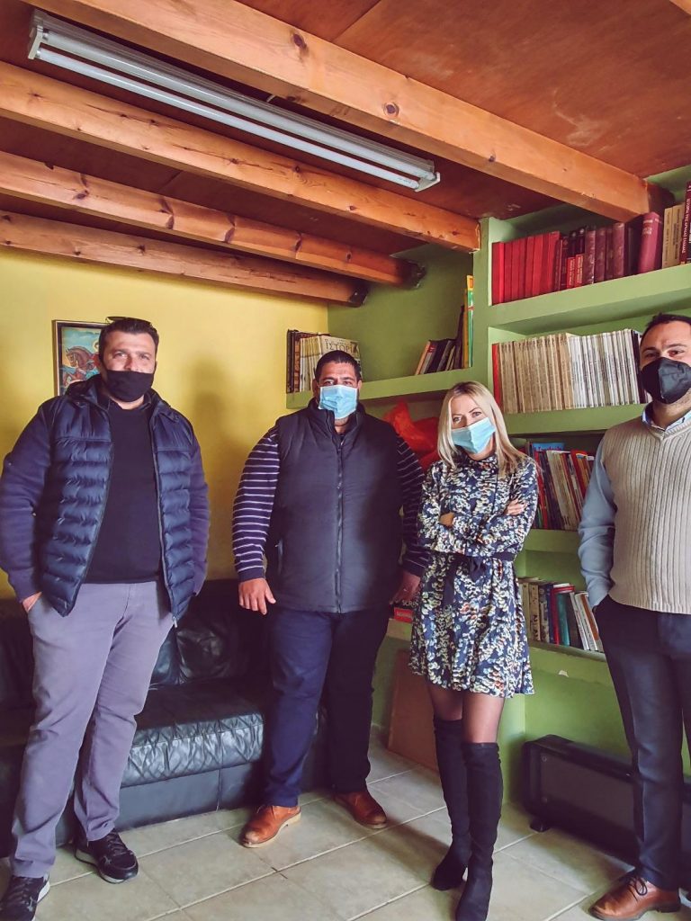 Αναβαθμίζεται η βιβλιοθήκη στο Καβροχώρι  Πρωτοβουλία του Προέδρου της Κοινότητας Γαζίου & του Προέδρου του Πολιτιστικού Συλλόγου Καβροχωρίου
