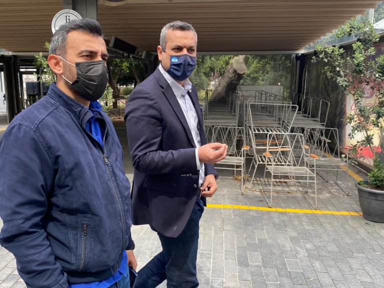 Συνάντηση Χάρη Μαμουλάκη – Μιχάλη Ριζικιανάκη στο κέντρο του Ηρακλείου
