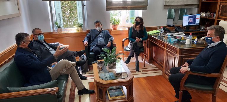 Η πρώτη εταιρεία παραγωγής εμβολίων ψαριών και παραγωγικών ζώων στην Ελλάδα, εδρεύει στην Κρήτη. Η ηγεσία του ΕΛΚΕΘΕ παρουσίασε την εταιρεία πρότυπο στον Περιφερειάρχη Κρήτης