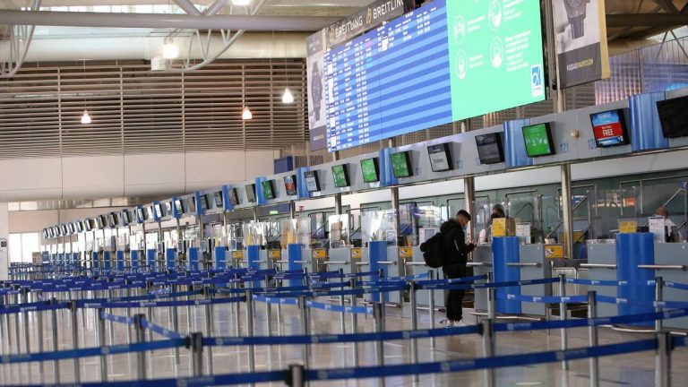 Άρση της καραντίνας στις αφίξεις από 31 χώρες από σήμερα