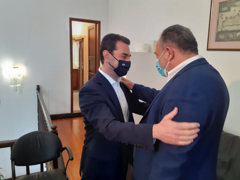 Ο Γιάννης Κουράκης στη σύσκεψη με Σκρέκα για τους δασικούς χάρτες