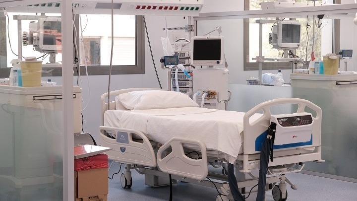 Οι νοσηλευόμενοι με Covid-19 ανήκουν σε τρεις διακριτές κατηγορίες από άποψη σοβαρότητας της νόσου