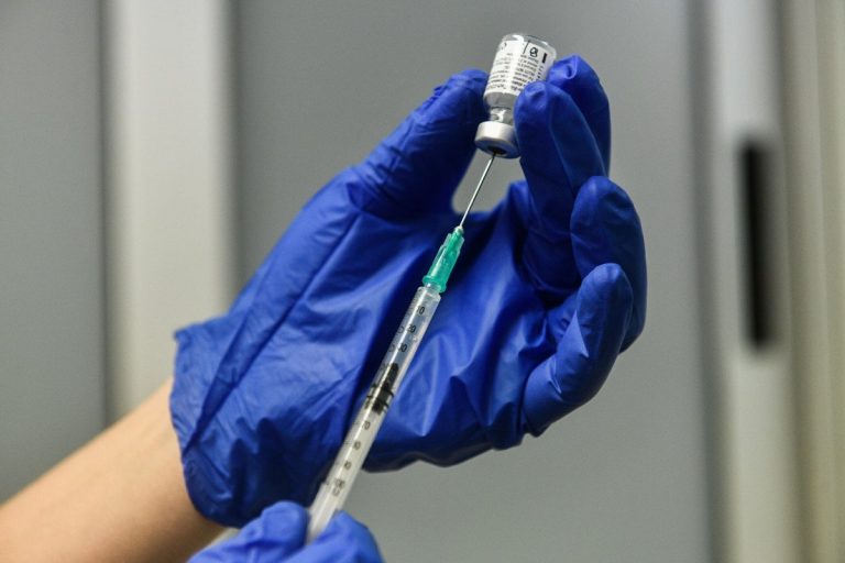 Αριθμός εμβολιασμών ρεκόρ σήμερα: Θα αγγίξουν τους 60.000