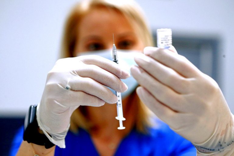 Ανοιξε η πλατφόρμα και για τα 4 εμβόλια για την ομάδα 40-44 ετών -Μεγάλη κινητικότητα από τα ξημερώματα