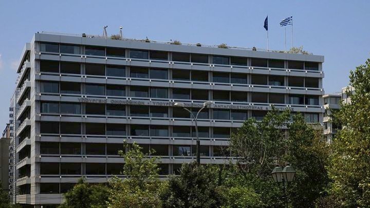 Μειώνεται η προκαταβολή φόρου – Καταργείται και για το 2022 η εισφορά αλληλεγγύης στον ιδιωτικό τομέα