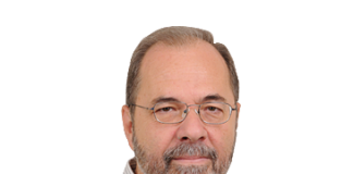 To παραπλανητικό αφήγημα του κέντρου