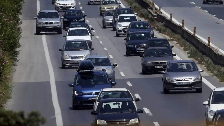 Εξετάζεται νέα απόσυρση – Αντικατάσταση παλαιών ΙΧ με υβριδικά και ηλεκτροκίνητα