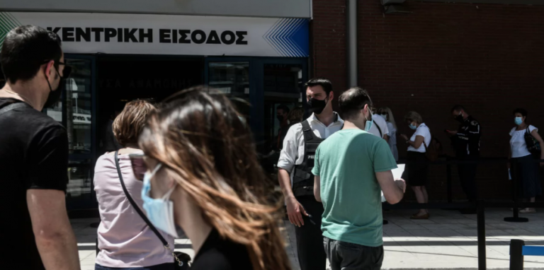 Βατόπουλος: Να μπει τέλος στις θεωρίες των social media -Να βγαίνει επίσημη ανακοίνωση με τις παρενέργειες των εμβολίων