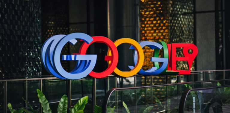 Google: Τηλεργασία μέχρι τον Οκτώβριο -Απαιτεί από τους υπαλλήλους της να εμβολιαστούν