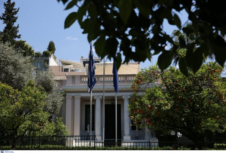 Έκτακτη σύσκεψη στο Μαξίμου, υπό τον φόβο της μετάλλαξης Δέλτα