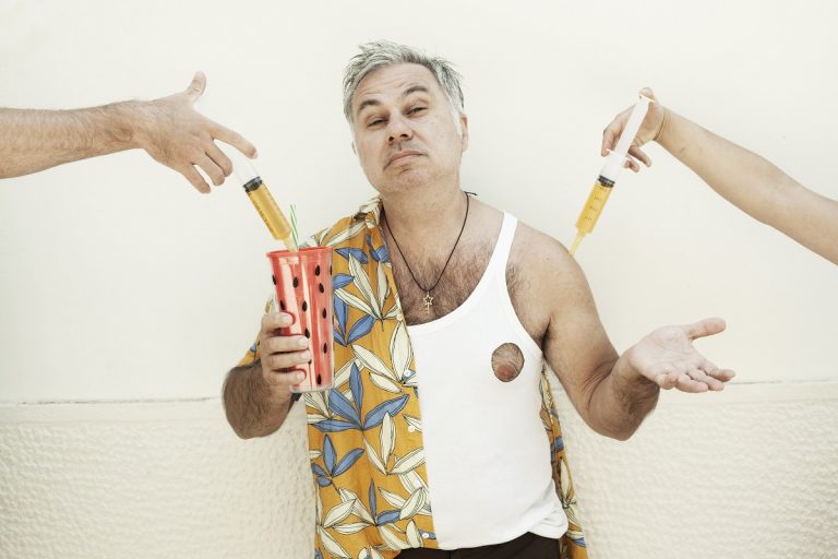 «Όλα Κουλά» με τον Χριστόφορο Ζαραλίκο σήμερα στο Κηποθέατρο «Ν. Καζαντζάκης»