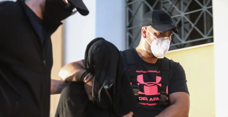 Επίθεση με βιτριόλι: Πόσα χρόνια φυλάκισης αντιμετωπίζει η 37χρονη Εφη Κακαράντζουλα