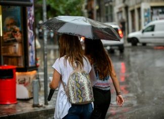 Καιρός: Στα δύο η Ελλάδα -Βροχές, χαλάζι και αφρικανική σκόνη «βλέπει» ο Μαρουσάκης
