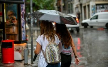 Καιρός: Στα δύο η Ελλάδα -Βροχές, χαλάζι και αφρικανική σκόνη «βλέπει» ο Μαρουσάκης